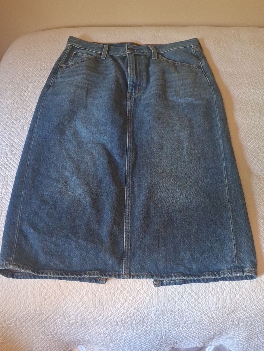 NWT Levis Mid-Length Blue Denim Skirt - Classic A-Line Style